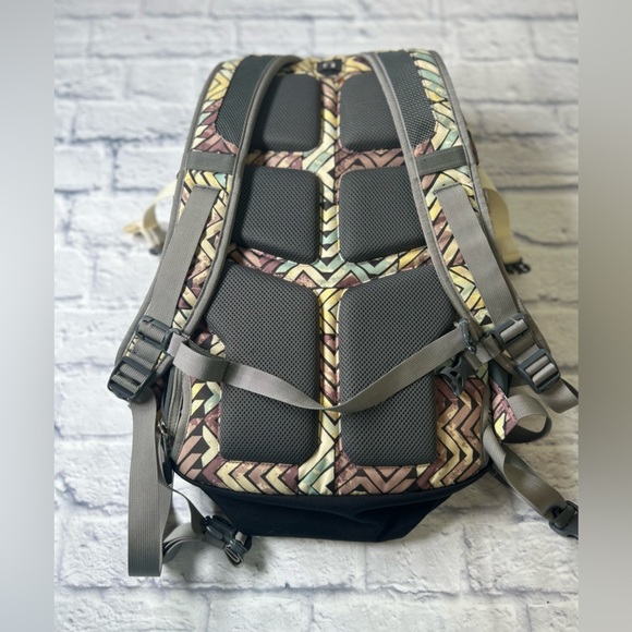 L.L. Bean Quad Explorer Backpack. Great for Outdoors, office, school or travel. - Picture 4 of 12